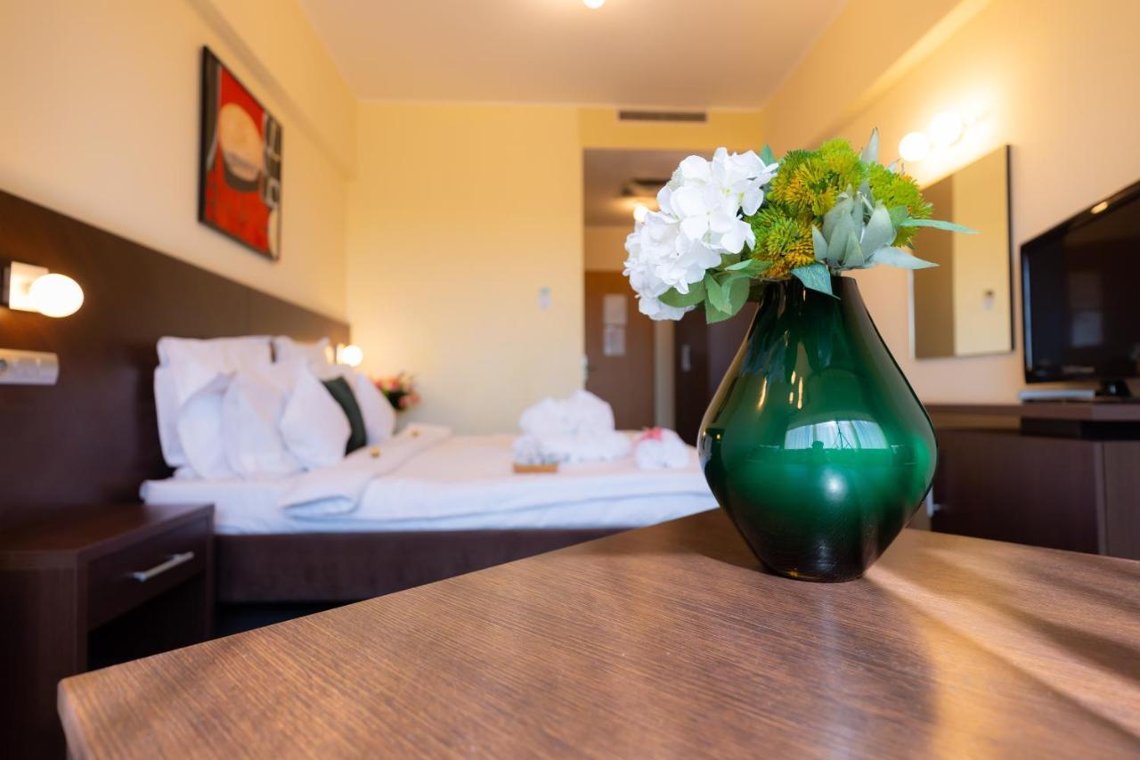 Hotel Terra Balneo Galac Kültér fotó
